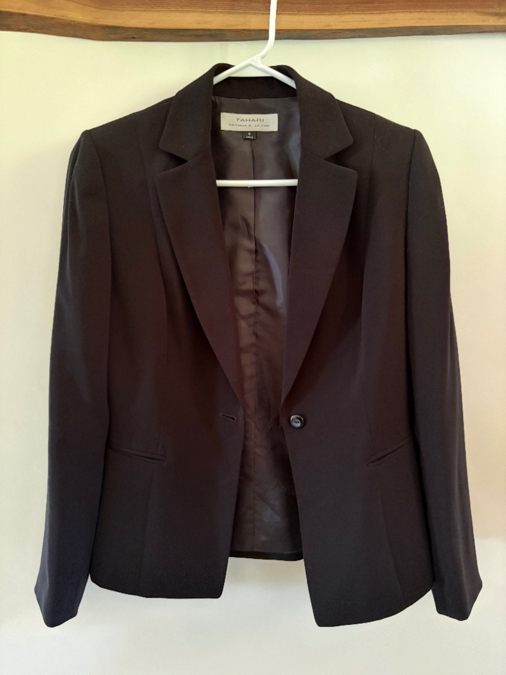 Tahari Black Suit Jacket Women's Size 8